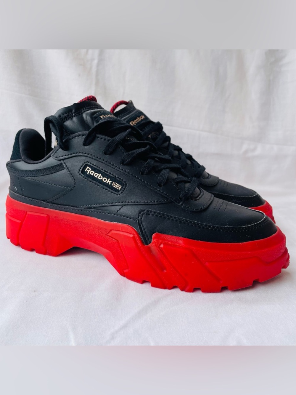 Reebok Club C Platform Core Black Vivid Red Sneakers Women’s Size 9.5 GX7634